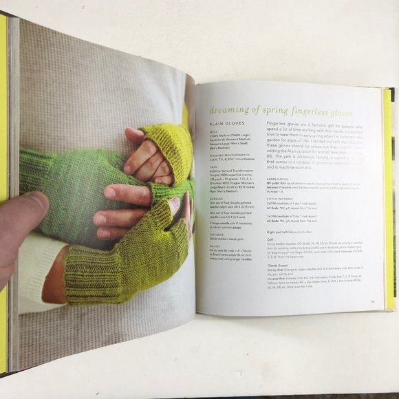 More Last Minute Knitted Gifts Joelle Hoverson Crafts Knitting Hardcover Book - Picture 2 of 4